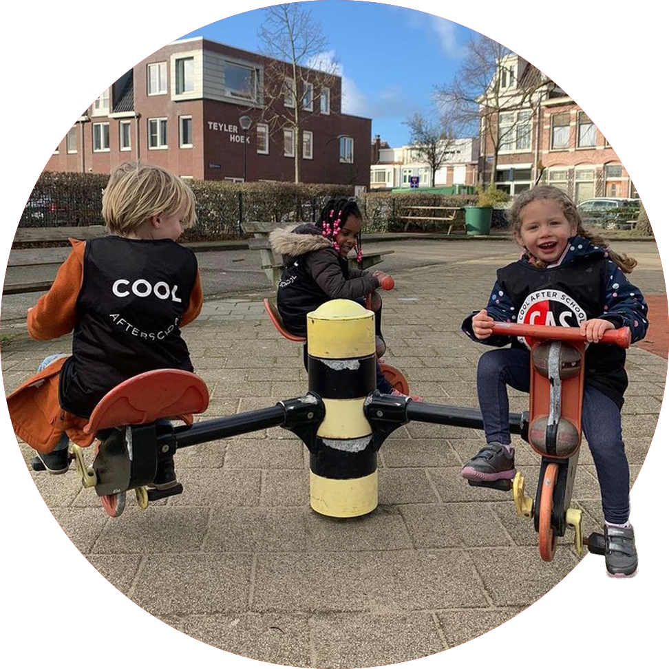 fietsende kinderen