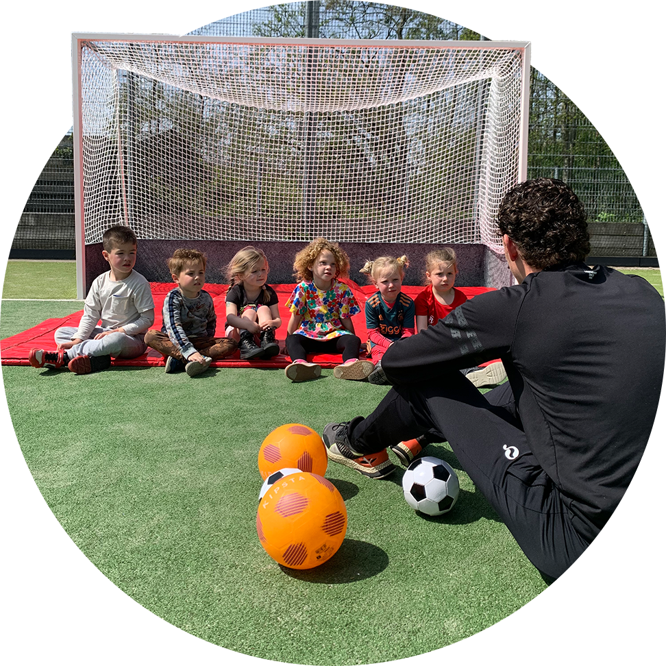 kinderen aan het doel